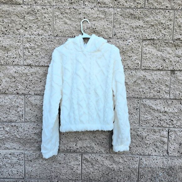 Cozy White Faux Fur Hooded Sweater - Picture 2 of 15
